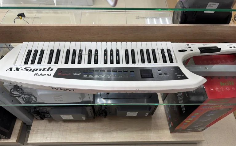 Синтезатор Roland AX-Synth