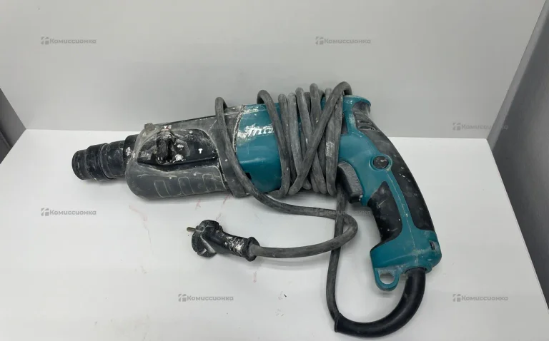 Перфоратор Makita HR2470