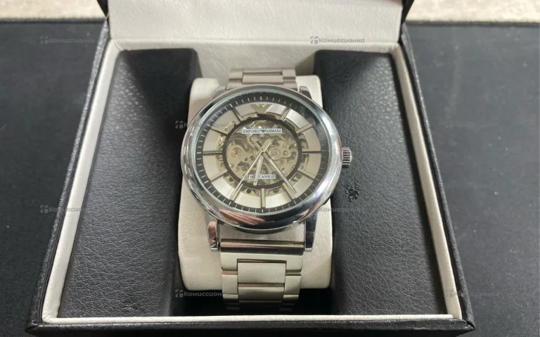 Часы  Emperio Armani