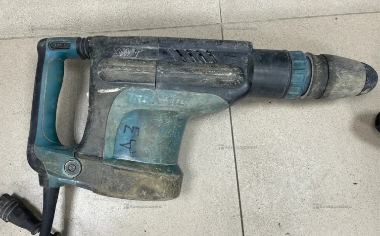 Отбойный молоток makita HM1213C