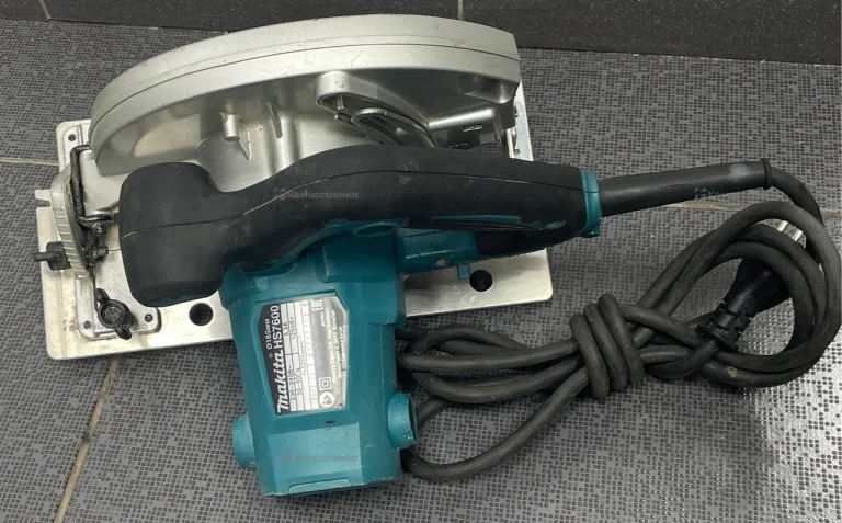 Циркулярная пила Makita HS7600
