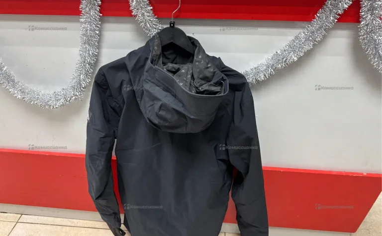 Куртка куртка quiksilver (S)