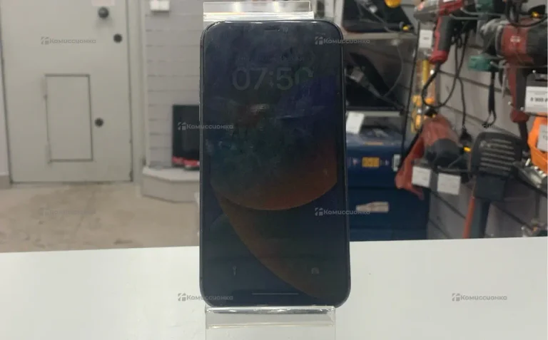 Apple iPhone 11 4/64 ГБ