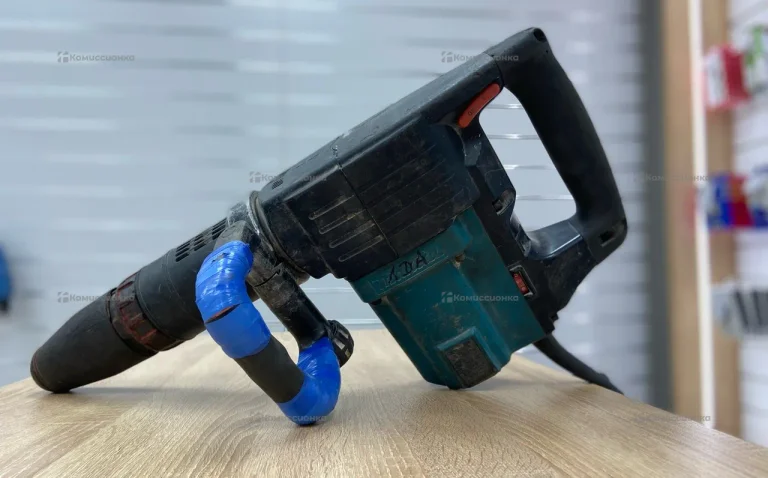 Отбойный молоток makita HM1202C