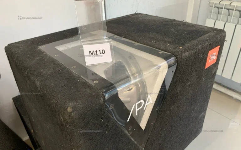 Сабвуфер  JBL