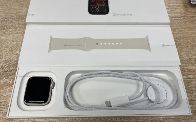 Часы  Apple Watch se3