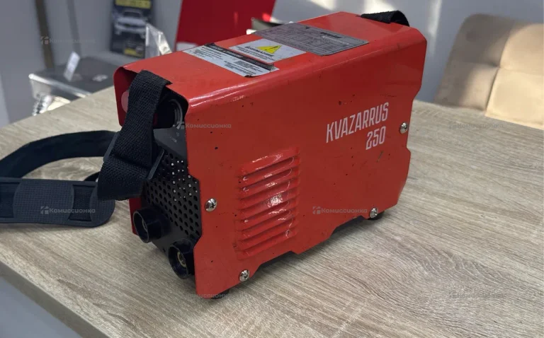 Сварочный аппарат Foxweld KVAZARRUS 250