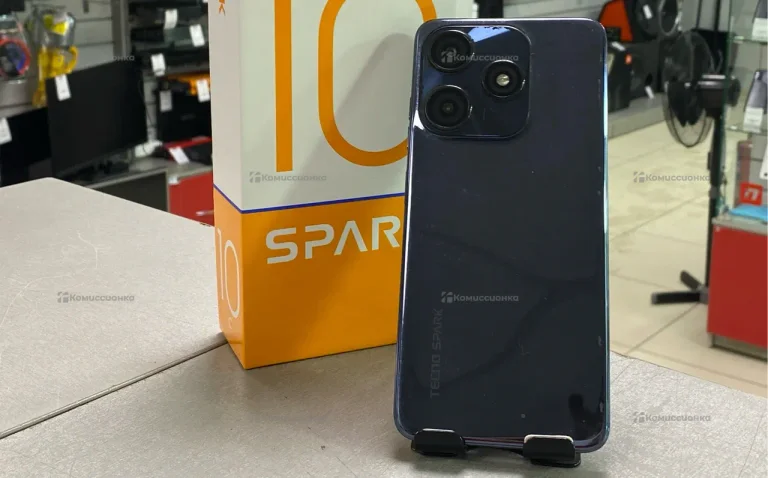 Tecno Spark 10C 4/64 ГБ