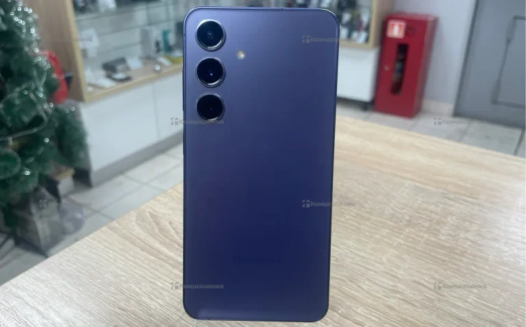 Samsung Galaxy S24 8/128 ГБ