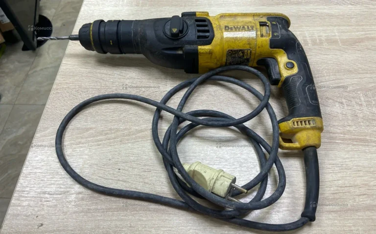Перфоратор Dewalt