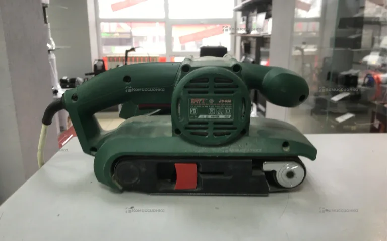Шлифмашинка DWT BS-650