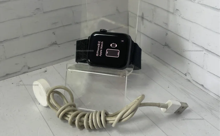 Часы  Applewatch se A2352
