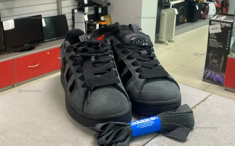 Кроссовки Adidas