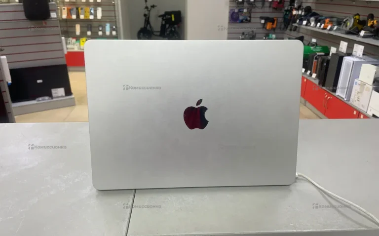 Ноутбук  MacBook