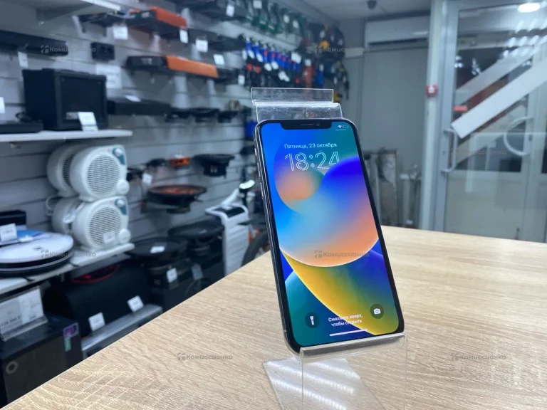 Apple iPhone X 3/256 ГБ