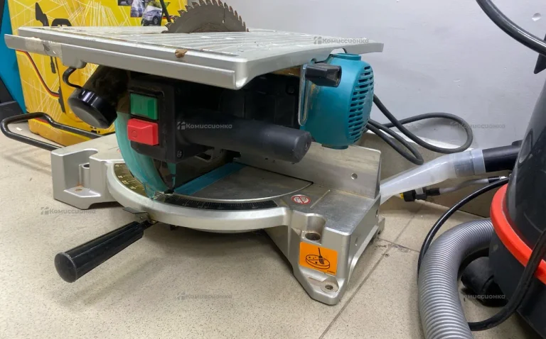 Торцовочная пила MAKITA LH1040 2024г