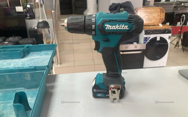 Шуруповерт Makita DF333DWME