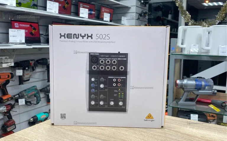 Микшерный пульт Behringer xenyx 502S
