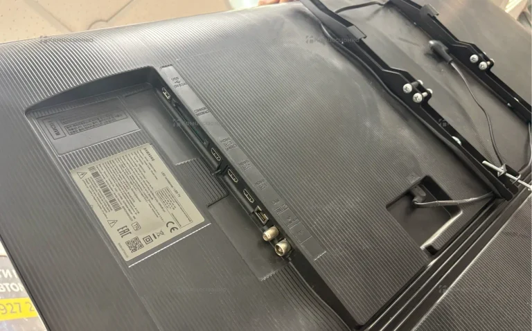 Телевизор Samsung UE50DU7100U