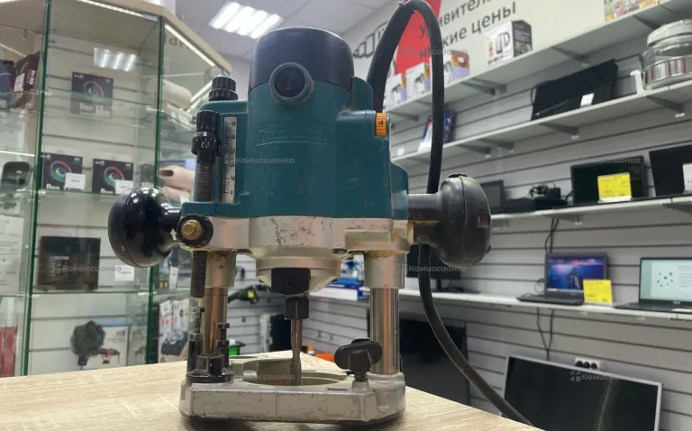 Фрейзер Makita RP 1110