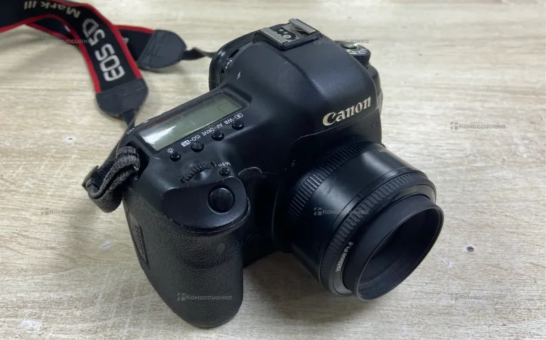 фотоаппарат Canon eos5 mark3