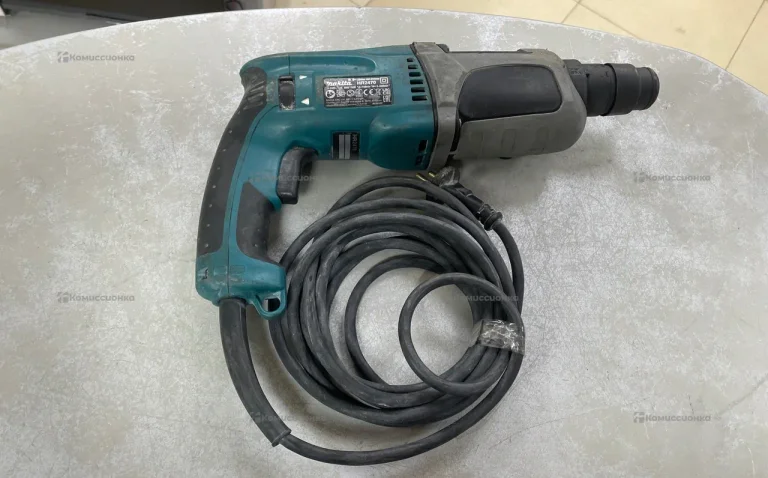 Перфоратор Makita HR2470