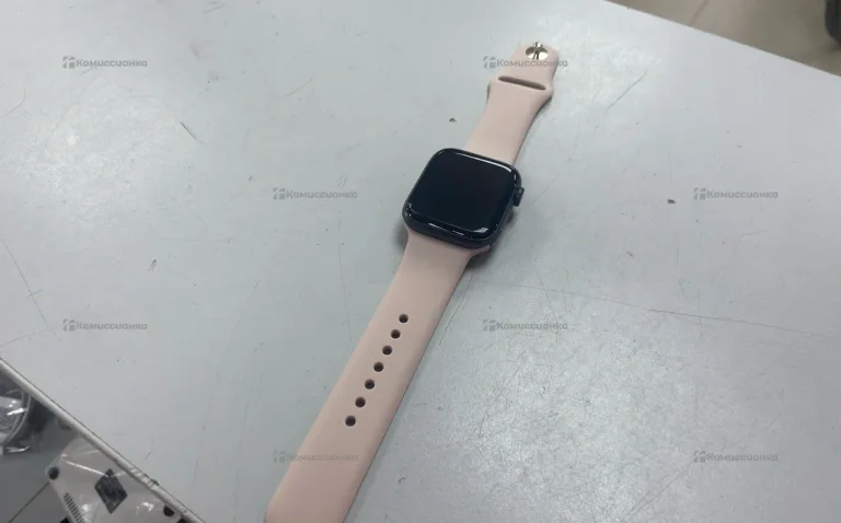 Часы Apple SE 44mm
