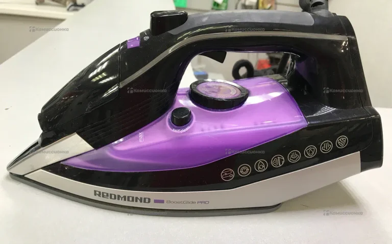 Утюг REDMOND RI-C260