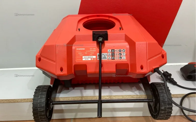 Снегоуборщик электрический Starwind EST-1600