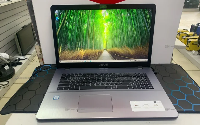 Ноутбук Asus X705U
