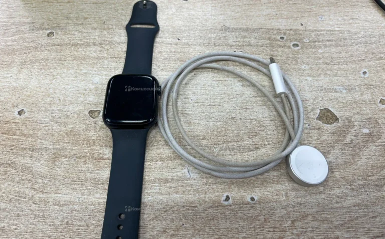 Часы Apple Watch 9 45mm
