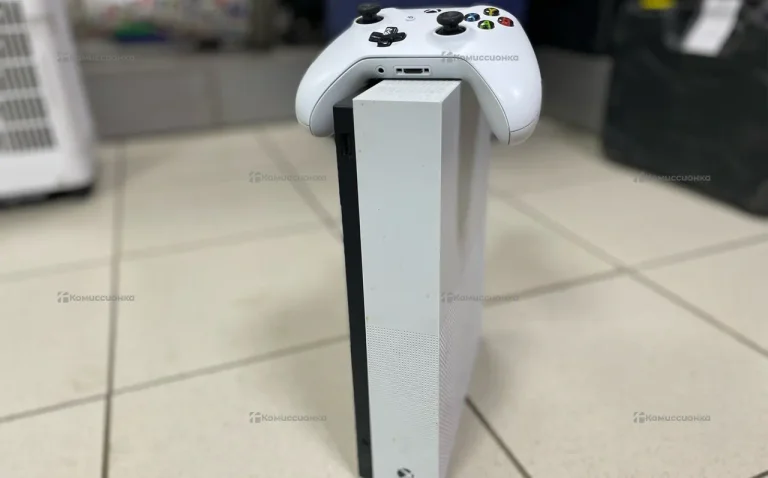 Приставка Xbox one s 1tb