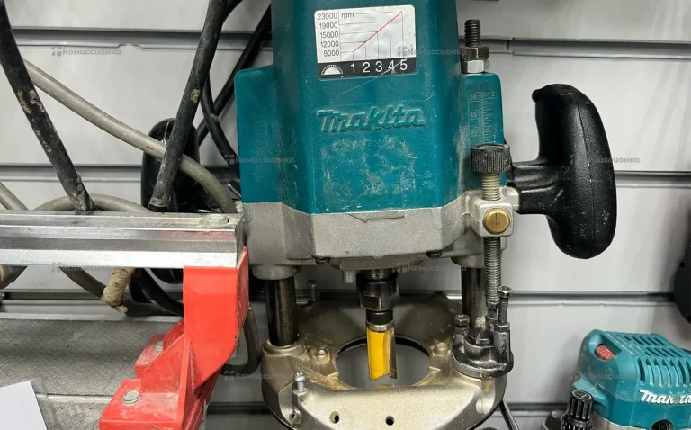 Фрезер Makita 3612C