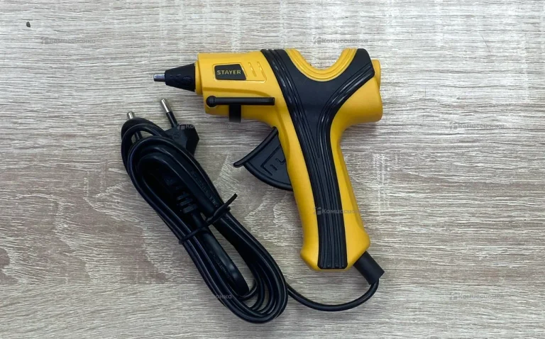 Пистолет термоклеевой Stayer pro 7