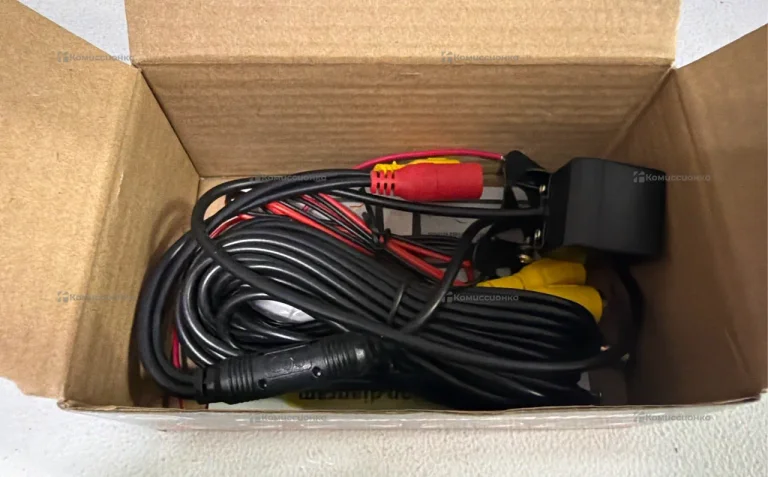 автомобильная камера заднего вида