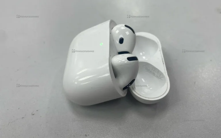 Наушники AirPods 4