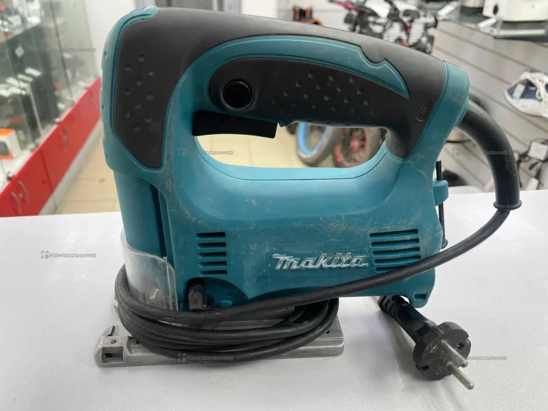 Лобзик Makita 4329