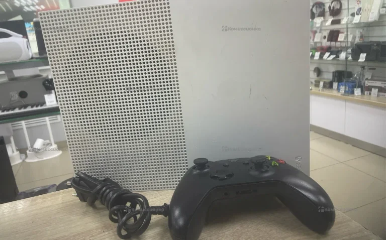 Приставка Xbox One S 500 GB