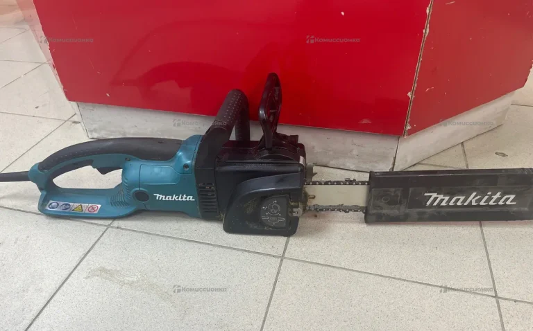 Электропила Makita uc3530
