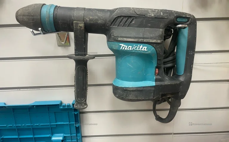 Отбойный молоток Makita HM0870C
