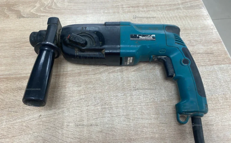 Перфоратор Makita HR2450