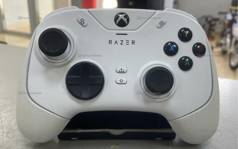 Игровой контроллер Razer Wolverine V2 Chroma