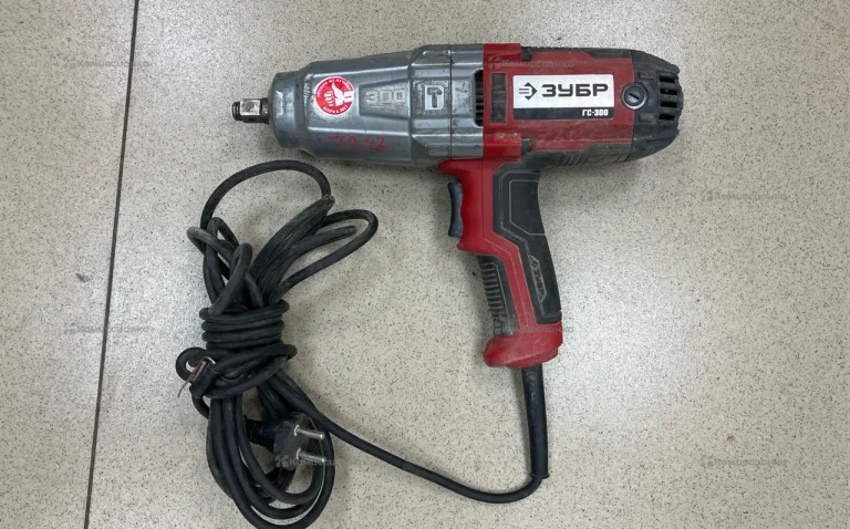 Гайковерт ЗУБР ГС-300