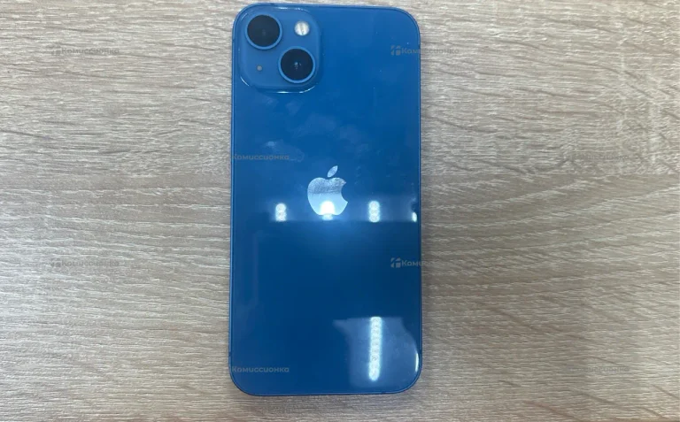 Apple iPhone 13 4/128 ГБ 789000