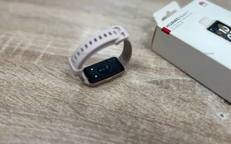 Часы  HUAWEI Band 7
