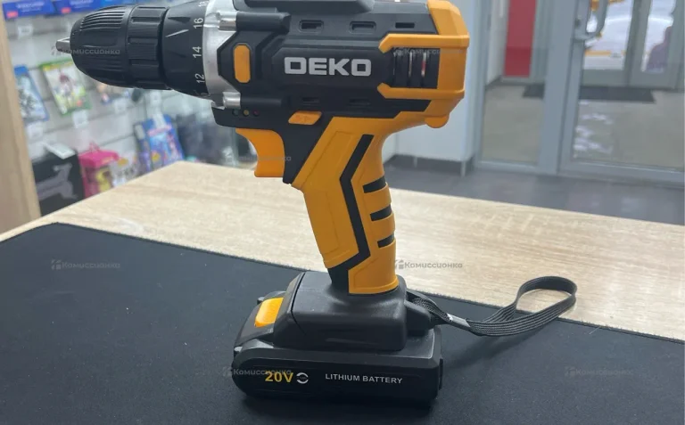 Шуруповерт DEKO DKCD20FU-Li.