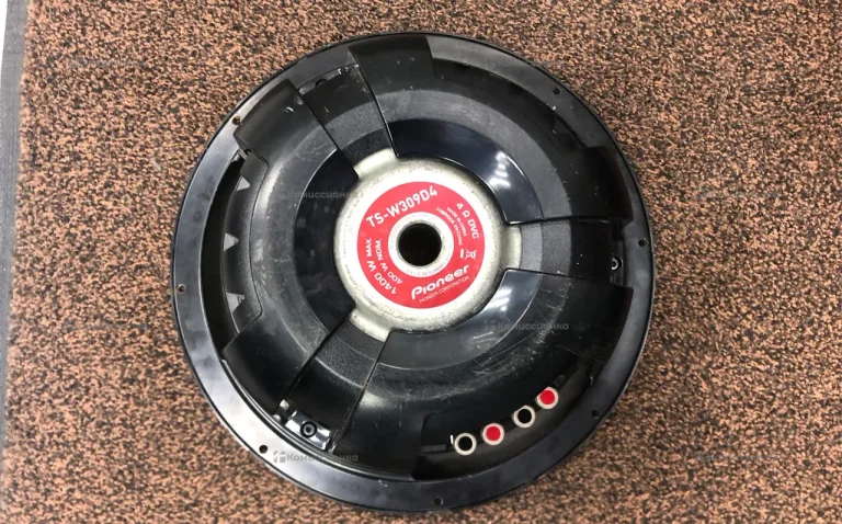 Сабвуфер Pioneer TS-W309D4