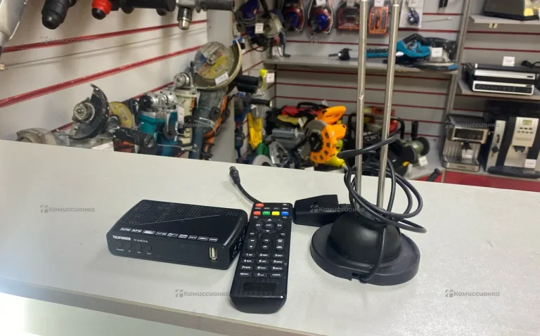 Тв приставка Telefunken TF-DVBT219 (с антенной)