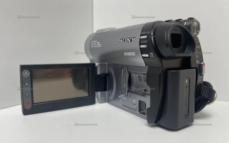 Видеокамера Sony DCR-DVD710