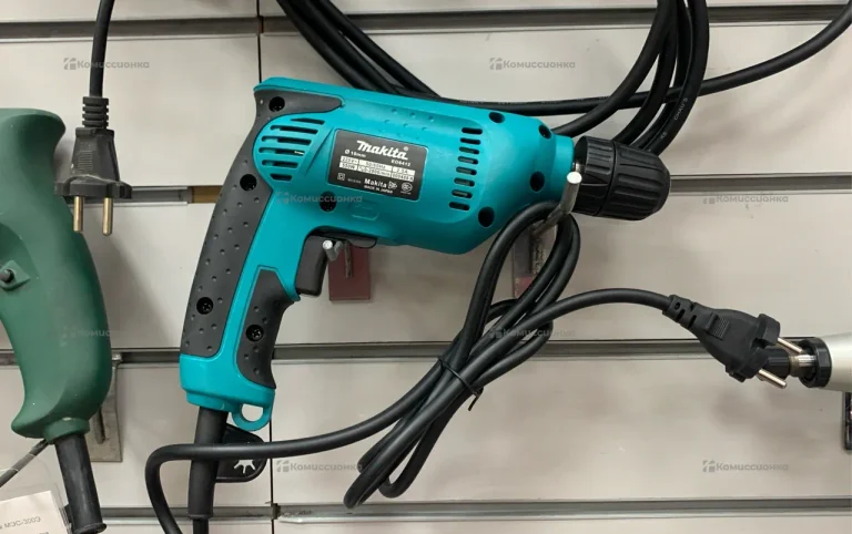 Дрель Makita